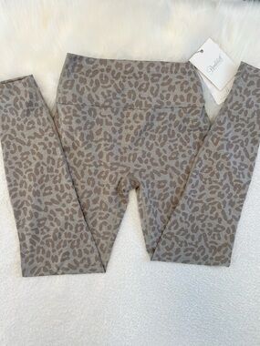 Bombshell Sportswear | Leggings | M